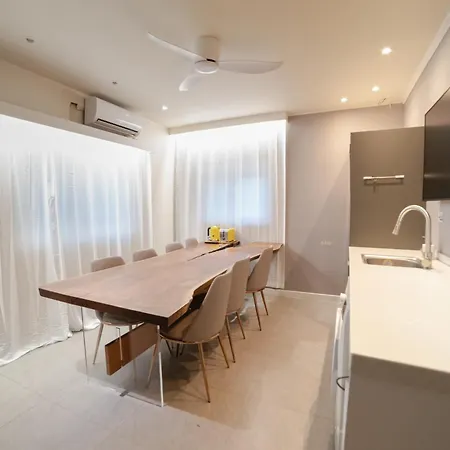Cloud Hong-Dae Bed & Breakfast
