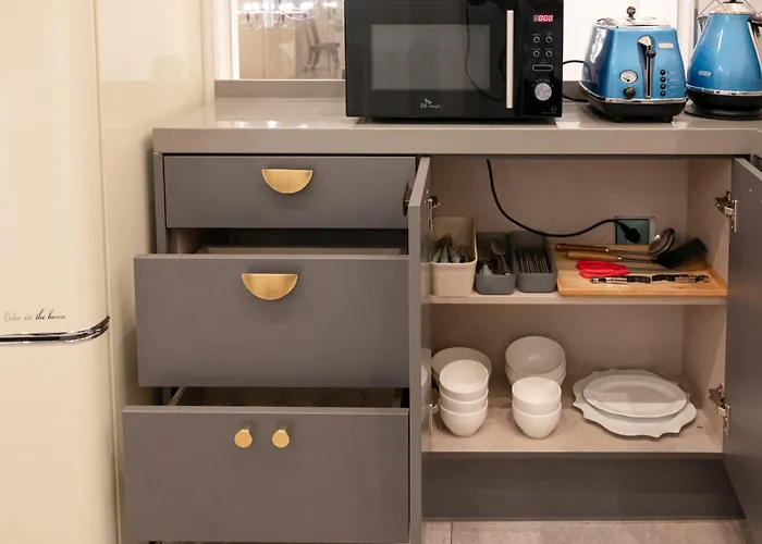 Cloud Hongdae #arex 3min Bed & Breakfast Seul