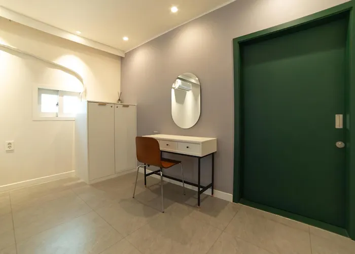 Bed & Breakfast Cloud Hongdae #arex 3min 4*
