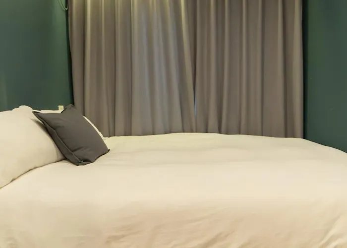 Cloud Hongdae #arex 3min Bed & Breakfast