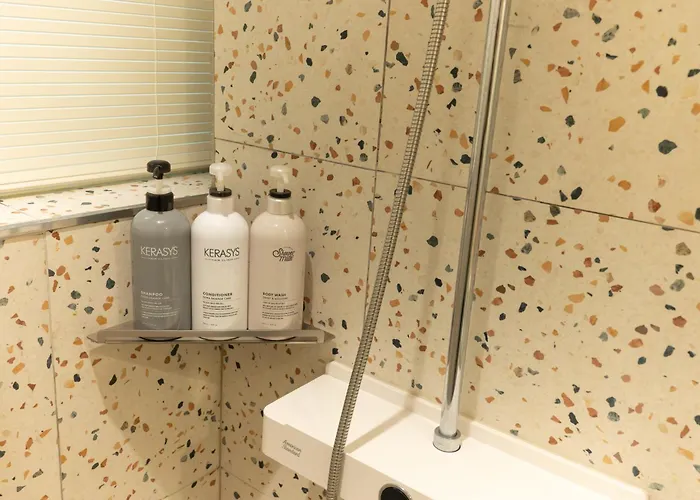 Cloud Hongdae #arex 3min Bed & Breakfast 4*