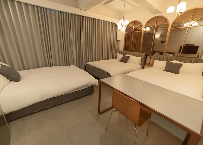 Cloud Hongdae #arex 3min Bed & Breakfast Seul