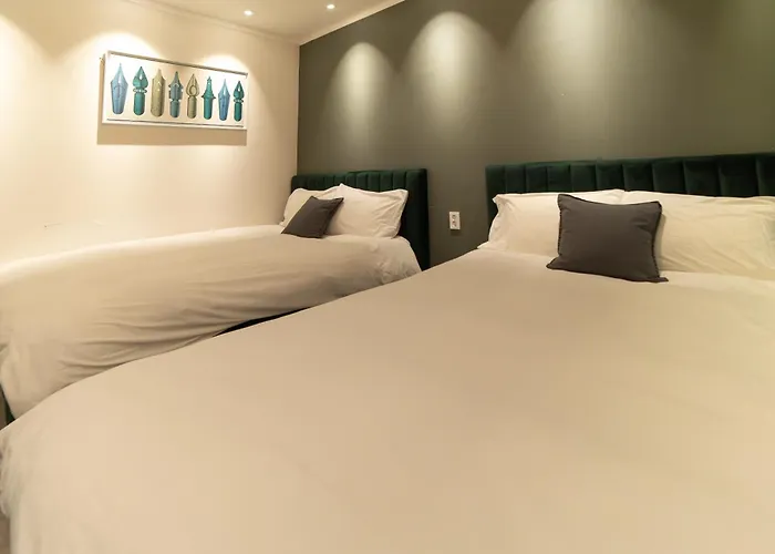 Cloud Hongdae #arex 3min Bed & Breakfast